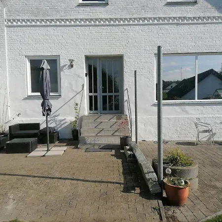 In Kvaers - Kitchen And Ev Charging Apartament Gråsten