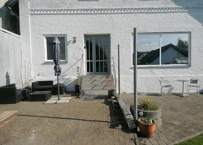 In Kvaers - Kitchen And Ev Charging アパート Gråsten